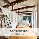 アパート & Viktoria Loft Mit Parkplaetzen